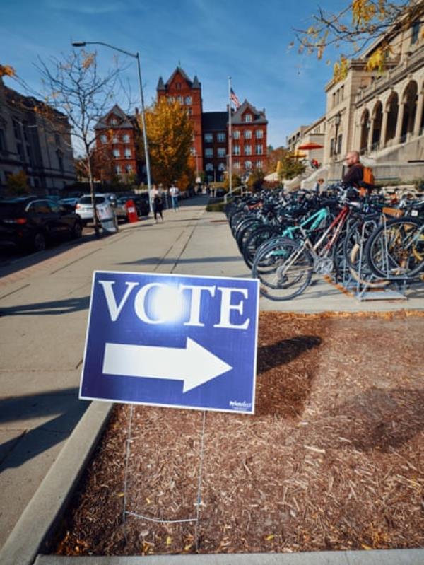 Voting sign on campus.